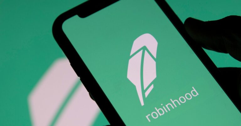 Robinhood Seeks Sanctions Investigators Ahead of Self-Custody Crypto Wallet Launch