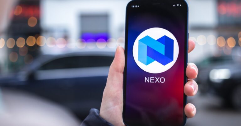 Users panic as Nexo withdraws 7,758.8 WBTC from MakerDAO