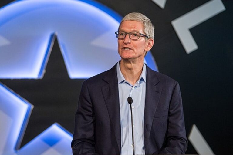 Apple’s Tim Cook in the metaverse: “I am not sure the average person can tell you what it is”