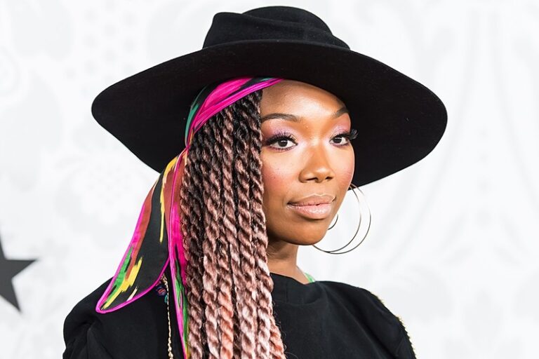 Brandy Taps into the Metaverse Chat with Futuristic Hot Pink Braids