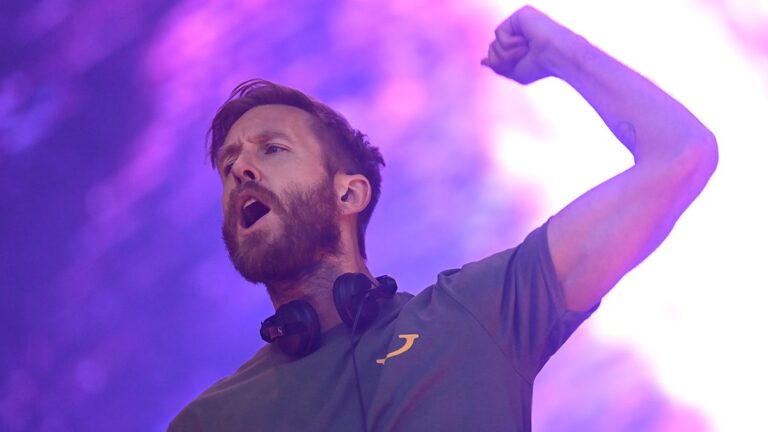 Calvin Harris enters the metaverse for the first virtual reality concert (with dolphins)