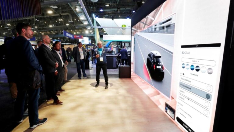 The auto industry competes with the metaverse at CES