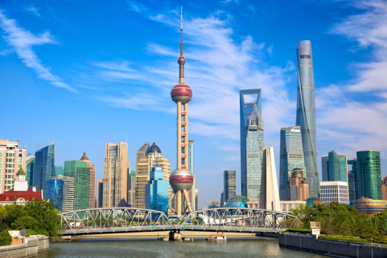 Shanghai Two Periods: The metaverse needs stricter supervision