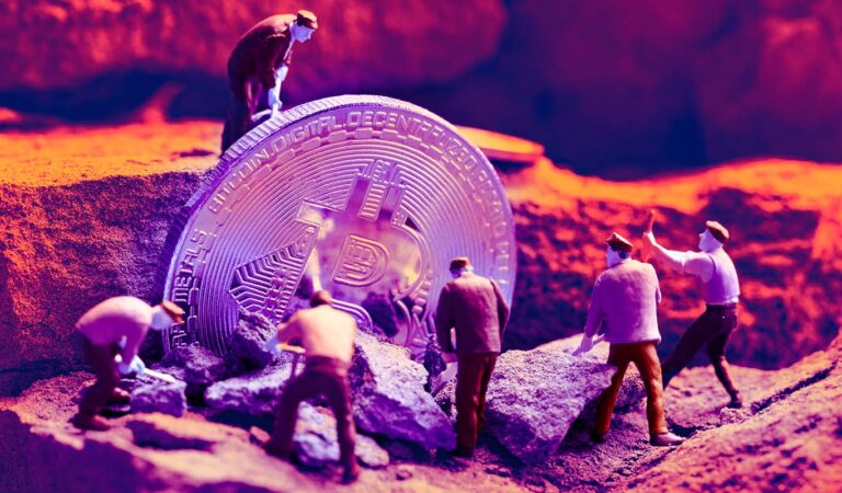 Analyst Warns Crypto Traders Making Big Mistake With Bitcoin (BTC) Right Now – Here’s Why